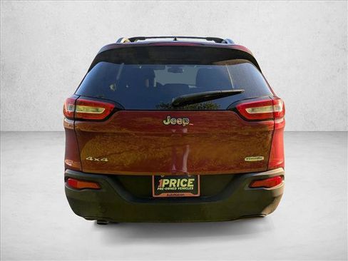 Used 2015 Jeep Cherokee Latitude w/ Comfort/Convenience Group AWD/4WD image 6