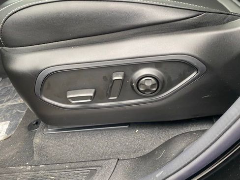 New 2025 Jeep Grand Cherokee Limited image 17