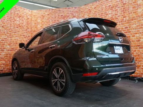 Used 2019 Nissan Rogue SV w/ Sun & Sound Touring Package image 5