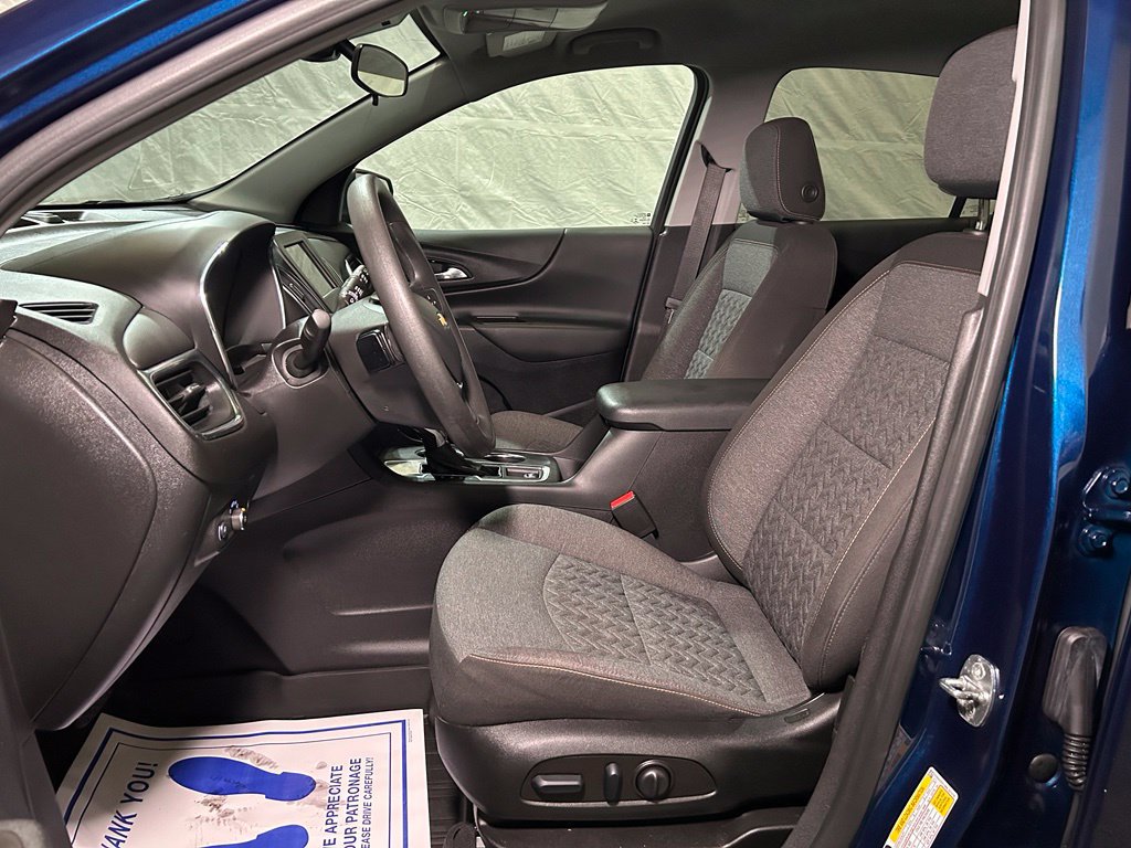 Used 2022 Chevrolet Equinox LT w/ LPO, Floor Liner Package FWD image 16