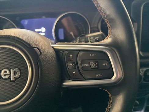 Used 2021 Jeep Wrangler Unlimited Sahara AWD/4WD image 33