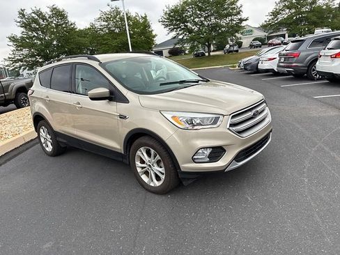 Used 2018 Ford Escape SEL AWD/4WD image 3