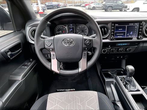 Used 2023 Toyota Tacoma TRD Off-Road image 5