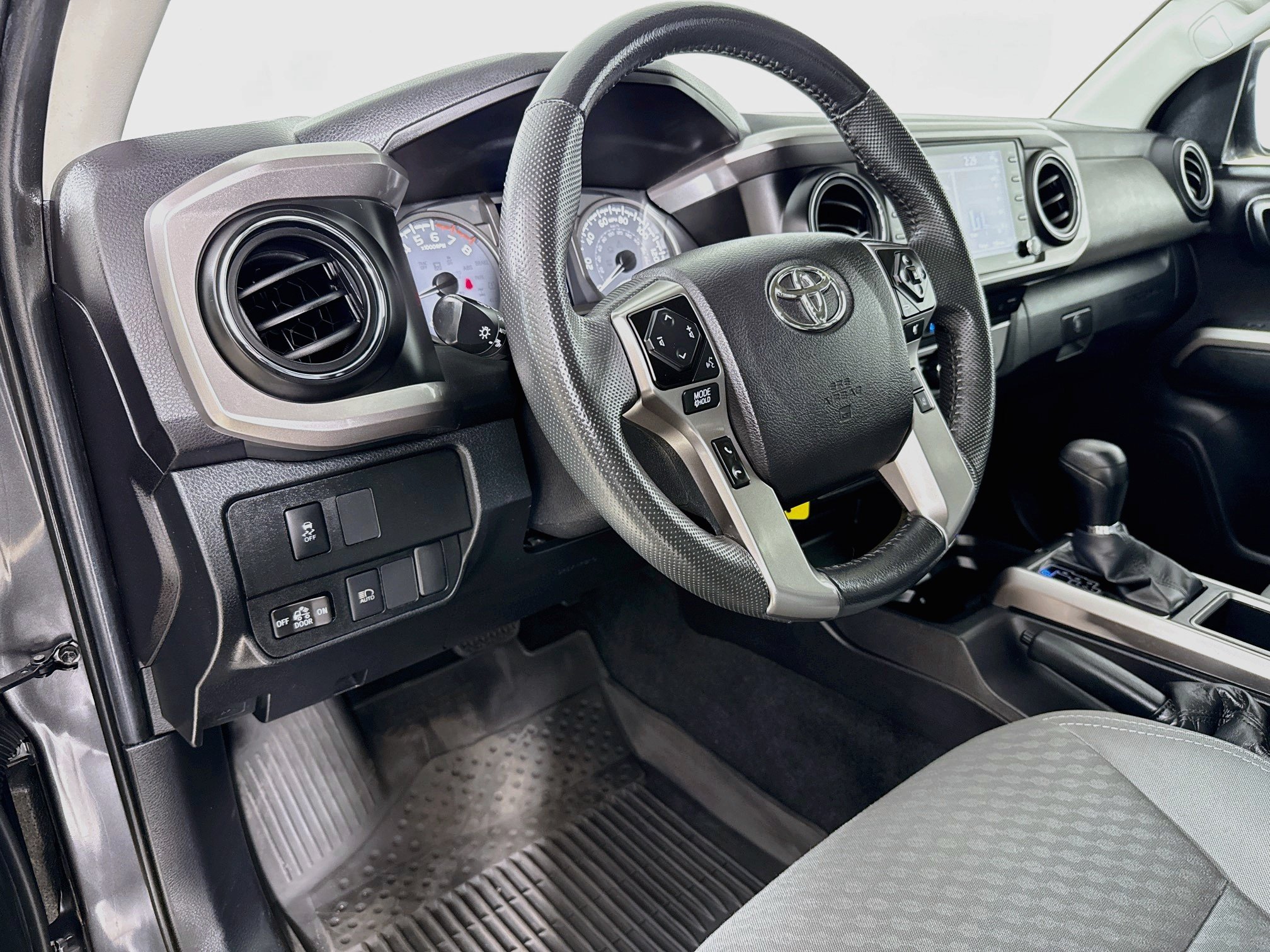 Certified 2022 Toyota Tacoma SR5 RWD image 10