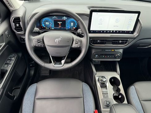 New 2025 Ford Bronco Sport Outer Banks image 11