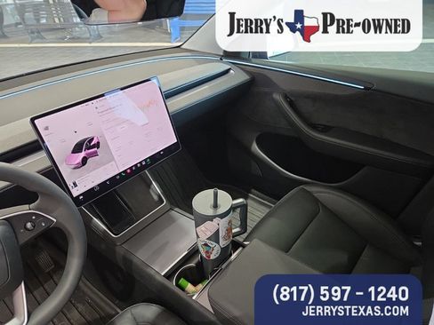 Used 2026 Tesla Model Y AWD image 11