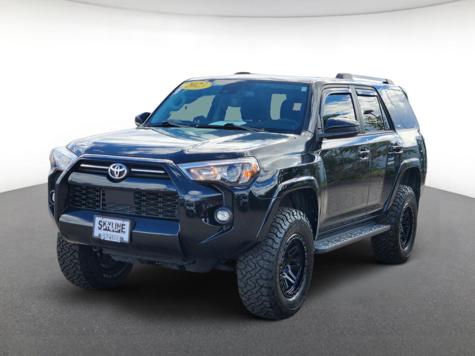 Used 2023 Toyota 4Runner SR5 AWD/4WD image 2