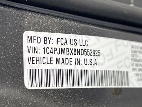 Used 2022 Jeep Cherokee Trailhawk image 30