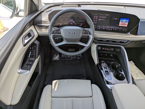Used 2025 Audi Q5 Prestige image 12