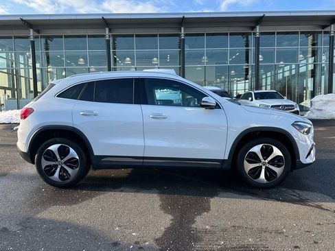 Used 2024 Mercedes-Benz GLA 250 4MATIC image 8