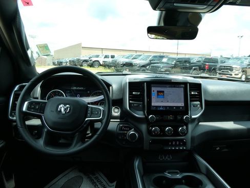 New 2026 RAM 1500 Express AWD/4WD image 16