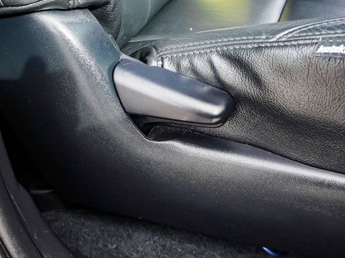 Used 2017 Toyota Tacoma TRD Off-Road w/ Premium & Technology Package image 28