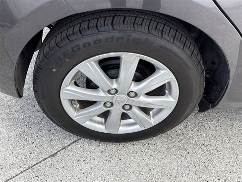 Used 2015 Toyota Yaris LE image 44