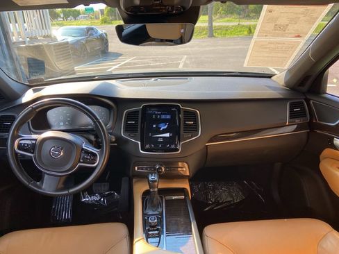 Used 2018 Volvo XC90 T6 Momentum w/ Convenience Package AWD/4WD image 21