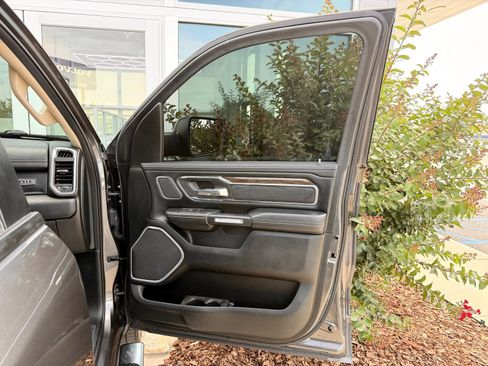 Used 2019 RAM 1500 Laramie AWD/4WD image 28
