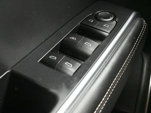 Used 2025 GMC Acadia Elevation FWD image 18