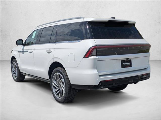 New 2026 Lincoln Navigator Reserve AWD/4WD image 2
