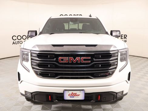 Used 2022 GMC Sierra 1500 AT4 w/ AT4 Preferred Package AWD/4WD image 10