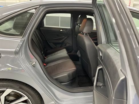 Used 2024 Volkswagen Jetta GLI Autobahn FWD image 10