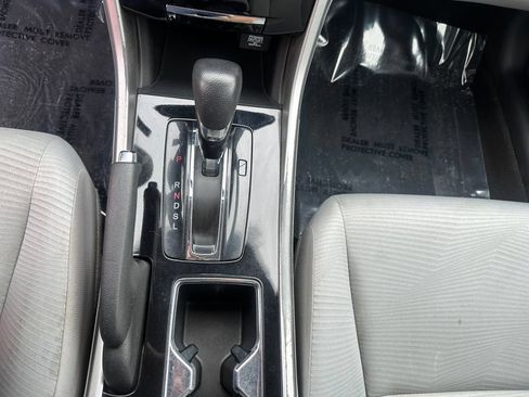 Used 2017 Honda Accord LX image 19