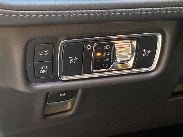 Certified 2023 Lincoln Nautilus Reserve FWD image 16