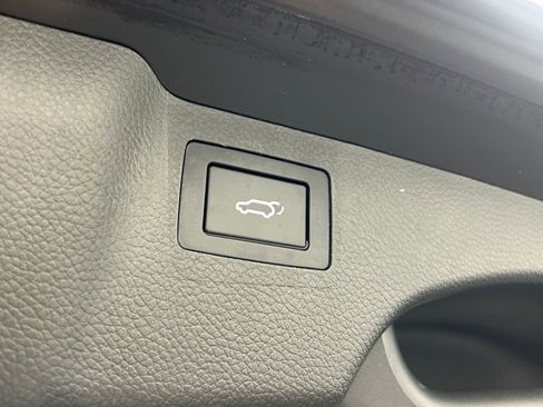 Used 2018 Hyundai Santa Fe Sport w/ 2.4L Tech Package 04 image 44