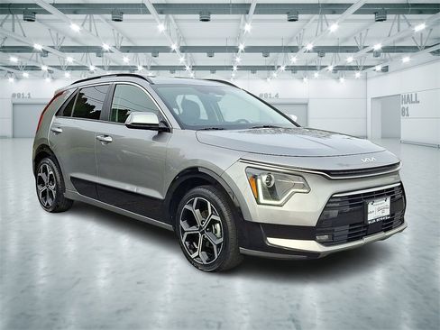 Certified 2023 Kia Niro EX Touring image 1