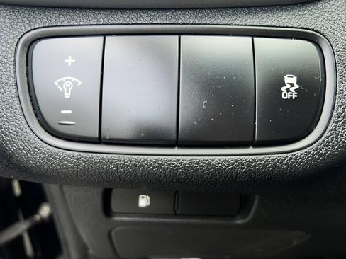 Used 2017 Kia Sorento AWD image 14