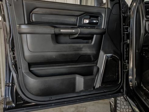 Used 2024 RAM 3500 Limited AWD/4WD image 40