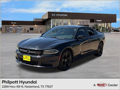 Used 2017 Dodge Charger SE w/ Popular Equipment Group RWD image 1
