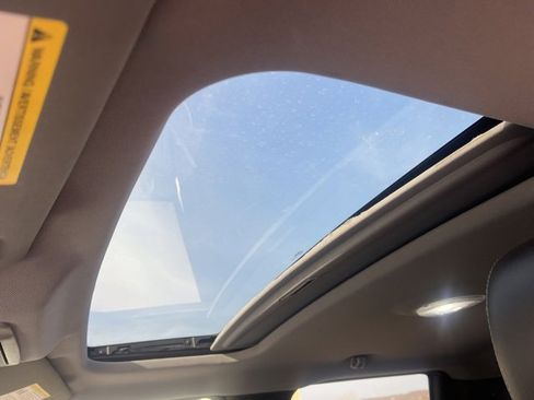 Used 2012 Ford F150 Lariat w/ Lariat Chrome Pkg image 16