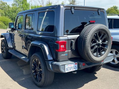 Used 2021 Jeep Wrangler Unlimited Sahara w/ Cold Weather Group AWD/4WD image 6