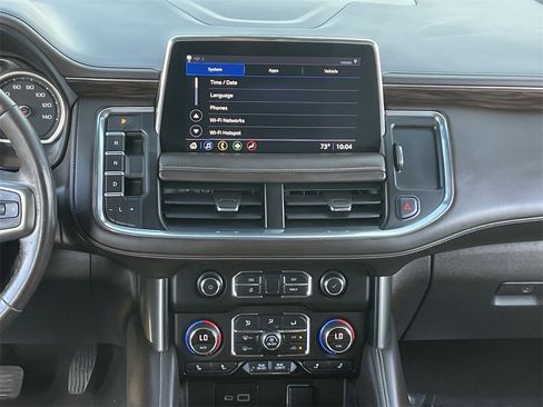 Used 2021 Chevrolet Suburban Z71 w/ Z71 Off-Road Package image 16