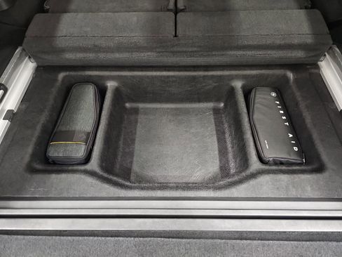 Used 2023 Rivian R1S Adventure image 26