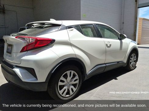 Used 2019 Toyota C-HR LE FWD image 6