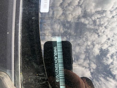 Used 2025 Nissan Altima 2.5 SV FWD image 9