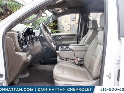 Used 2025 GMC Sierra 1500 SLT image 3