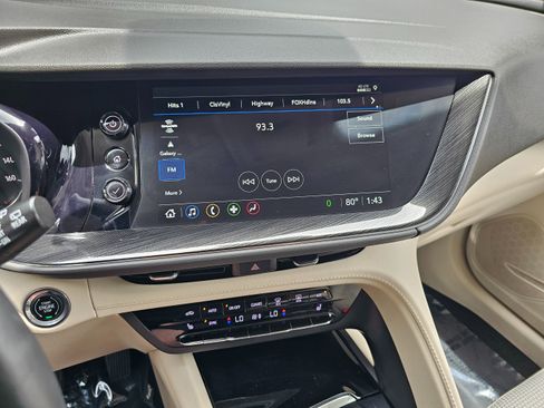 Used 2023 Buick Envision Preferred image 33