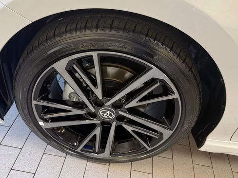 Used 2026 Toyota Camry XSE FWD image 34
