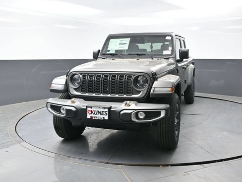 New 2026 Jeep Gladiator Sport AWD/4WD image 4