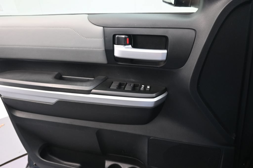 Used 2016 Toyota Tundra Limited RWD image 16