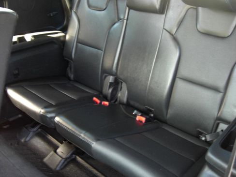 Used 2020 Kia Telluride LX image 19