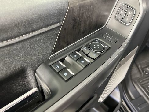 Used 2023 Ford F350 Lariat w/ Lariat Ultimate Package AWD/4WD image 25
