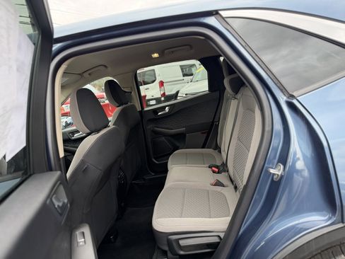 Certified 2020 Ford Escape SE image 12