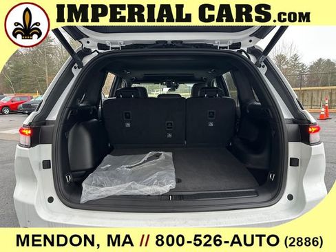 New 2025 Jeep Grand Cherokee Altitude AWD/4WD image 13