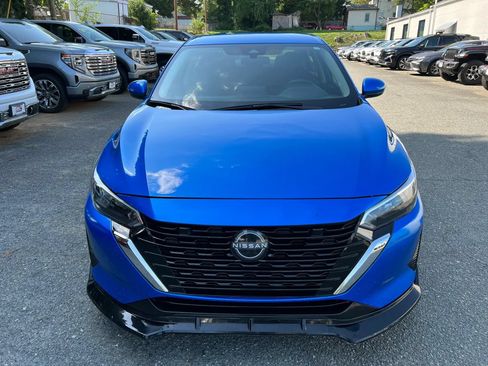 Used 2024 Nissan Sentra SV FWD image 2