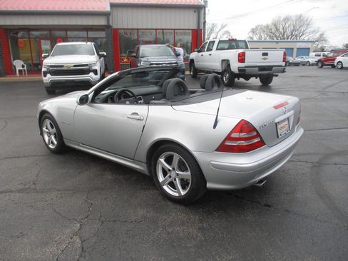 Used 2004 Mercedes-Benz SLK 230 image 3