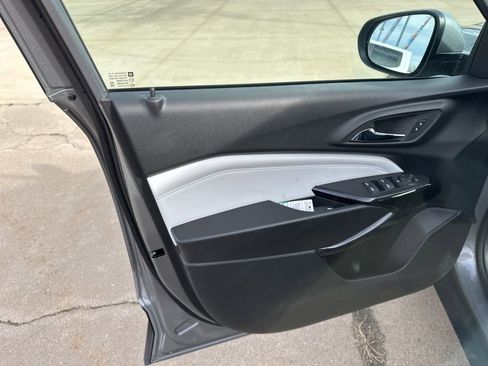 New 2026 Chevrolet Trax LT w/ Driver Confidence Package image 6