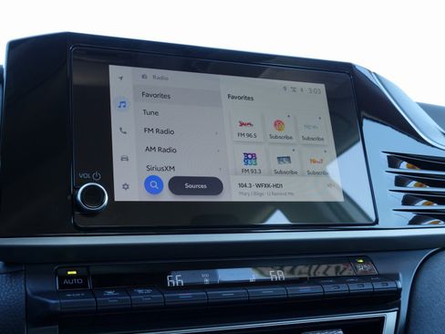 Used 2025 Toyota Camry LE image 26