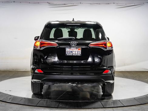 Used 2018 Toyota RAV4 LE w/ Carpet Mat Package FWD image 5